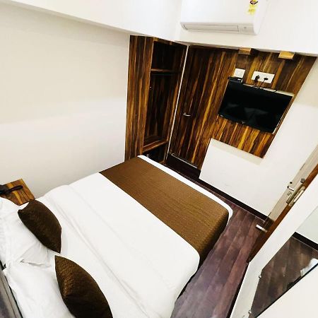 Hotel Hilton Suites ムンバイ エクステリア 写真