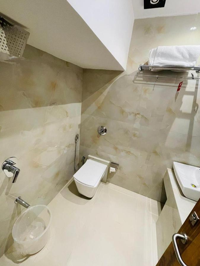 Hotel Hilton Suites ムンバイ エクステリア 写真