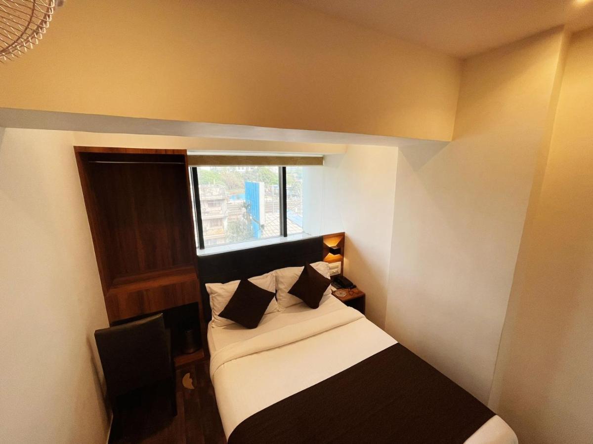 Hotel Hilton Suites ムンバイ エクステリア 写真